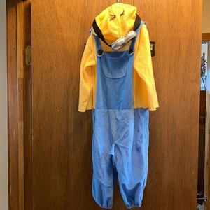NWOT 3T 4T minion costume